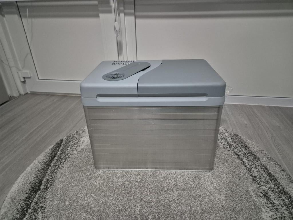 Koelbox - AC/DC-Draagbare thermo-elektrische aluminium, Caravans en Kamperen, Koelboxen, Ophalen, Zo goed als nieuw, Koelbox