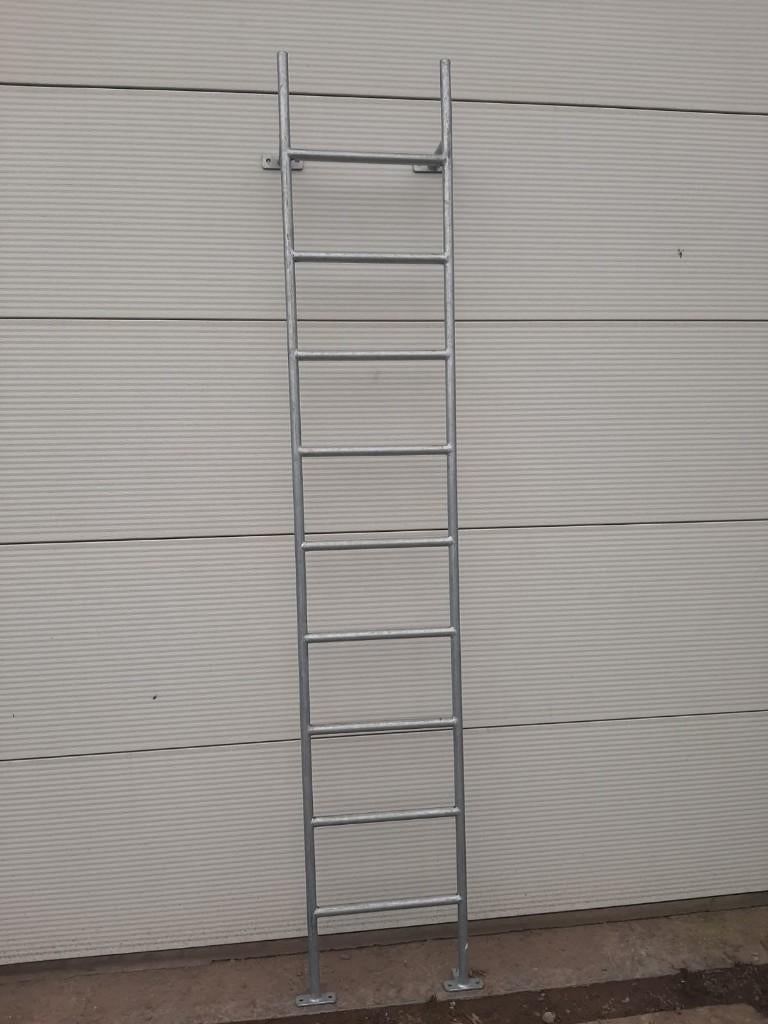 Nieuwe ladder 250cm gegalvaniseerd, Ophalen, Nieuw, Ladder