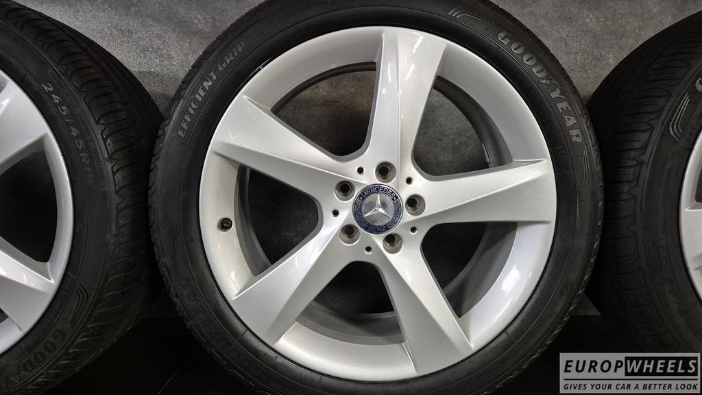 19 inch Mercedes Vito Viano W447 Zwart Zomerbanden W639, Auto-onderdelen, Banden en Velgen, 19 inch, -, -, Banden en Velgen