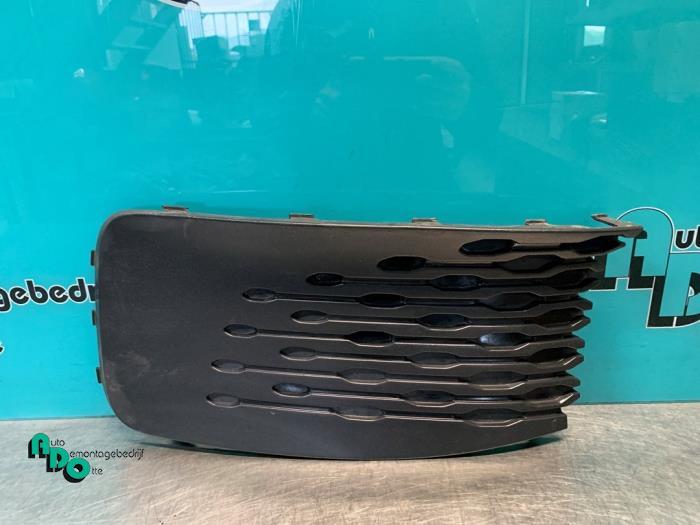 Pare-chocs grille d'un Volkswagen Caddy (Caddy 21-), Autos : Pièces & Accessoires, Volkswagen, -, 3 mois de garantie, Utilisé