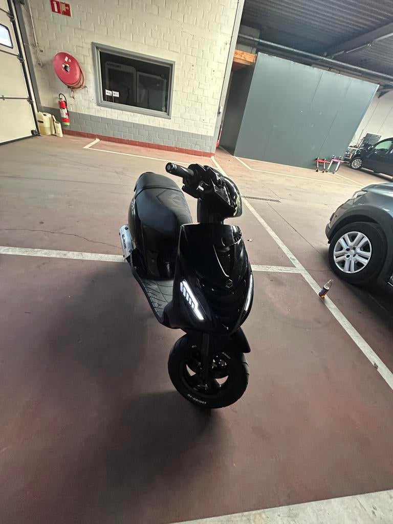 Piaggio zip 125cc, Particulier, Scooter