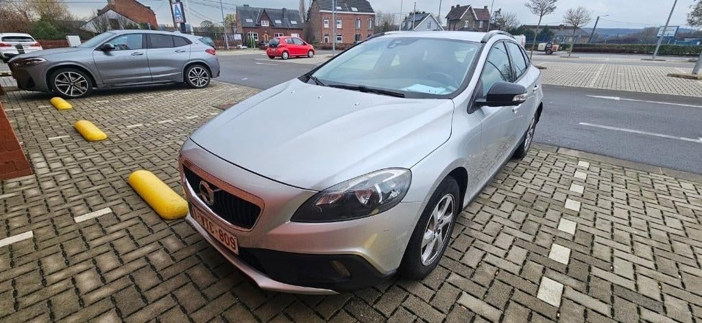 VOLVO V40 CROSS COUNTRY D3 – 150 CH – 2013, Autos, Volvo, Euro 5, Achat, 110 kW, 5 portes