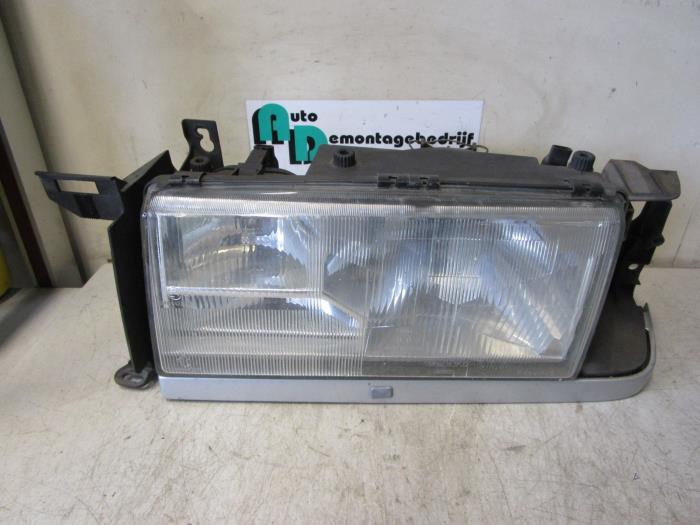 Phare gauche d'un Volvo 9-Serie, -, 3 mois de garantie, -, -