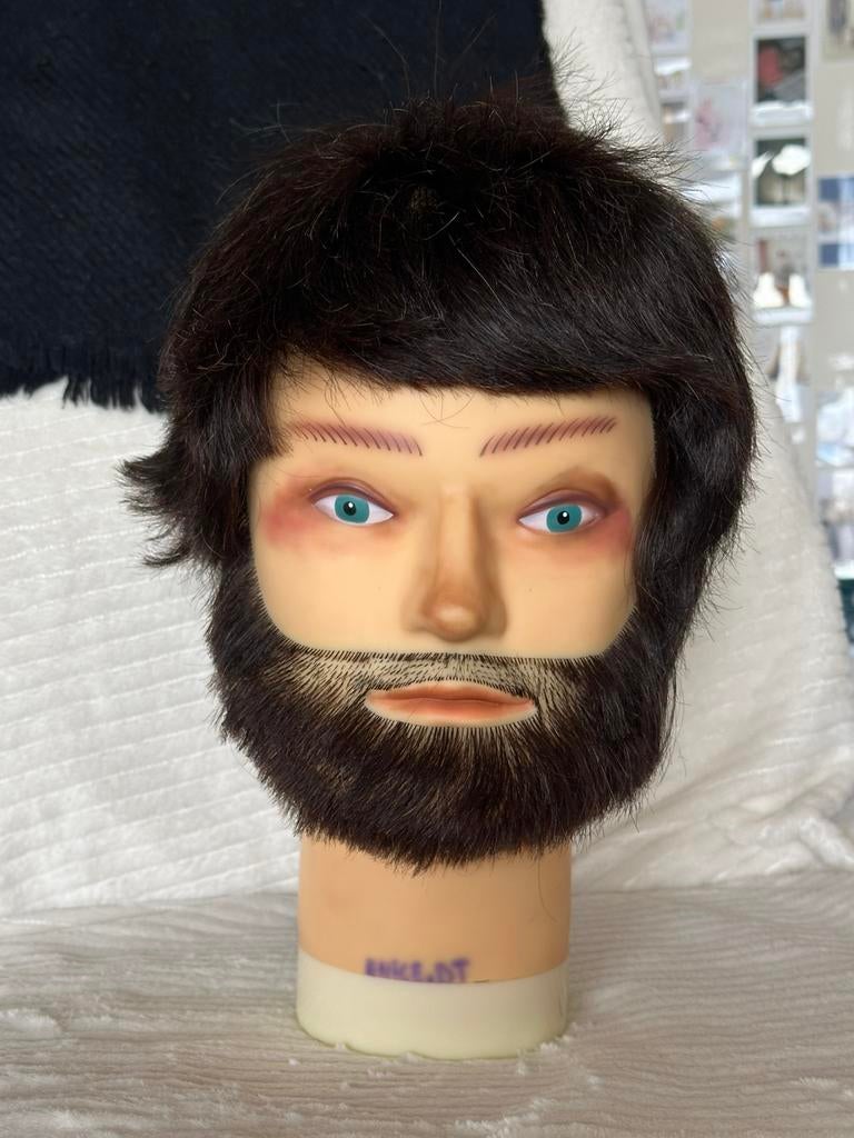 Oefenhoofd pop voor kappers (heel kort), Ophalen of Verzenden, Zo goed als nieuw