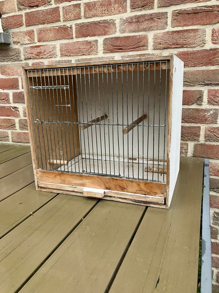 HOUTEN VOGELKOOI VOOR KANARIE-PARKIET NU 15 EURO, Dieren en Toebehoren, Ophalen, Zo goed als nieuw, Hout, Vogelkooi