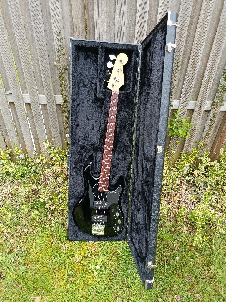 Fender American Standard Dimension basgitaar met koffer, Muziek en Instrumenten, Snaarinstrumenten | Gitaren | Bas, Ophalen, Zo goed als nieuw