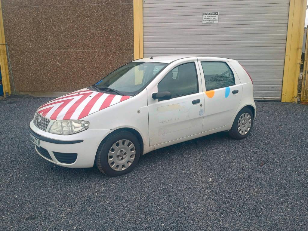 FIAT PUNTO 1,3 MTJT, Auto's, Fiat, Voorwielaandrijving, Stof, 4 cilinders, Wit