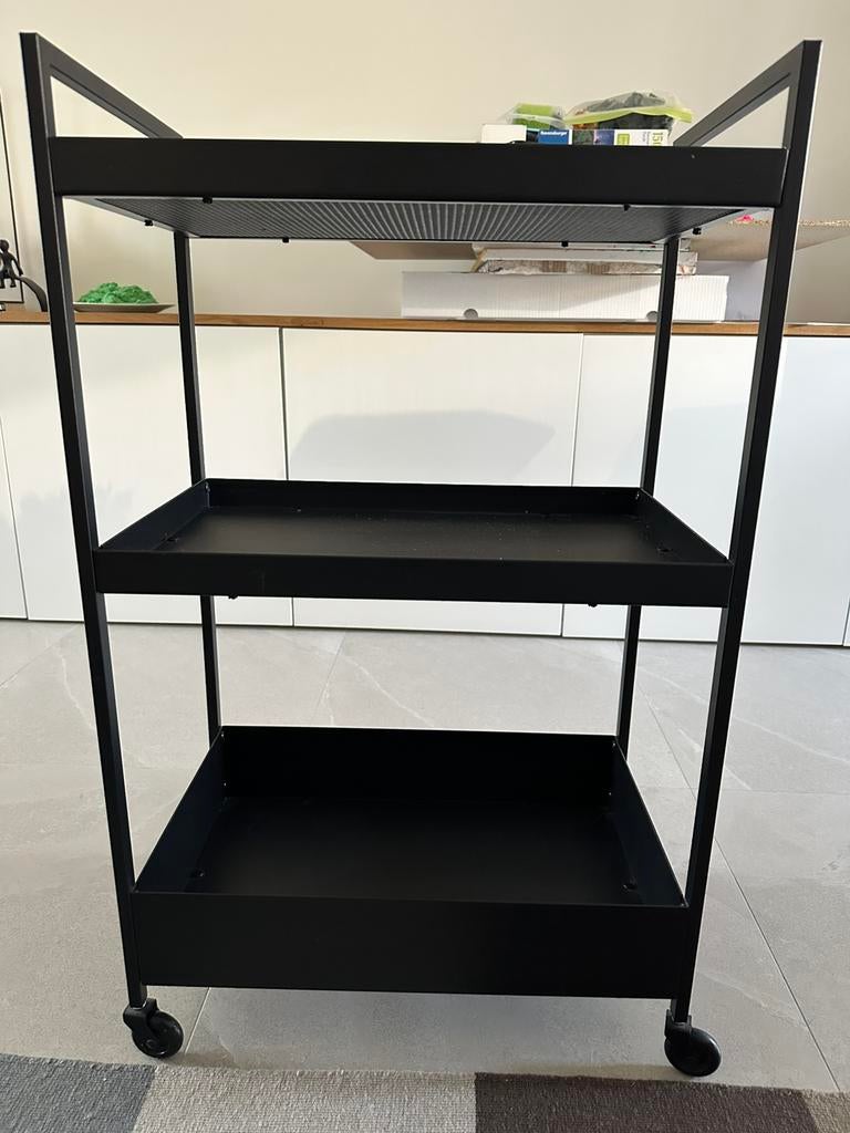 Nissafors roltafel zwart IKEA, Huis en Inrichting, Ophalen, Zo goed als nieuw, Zwart