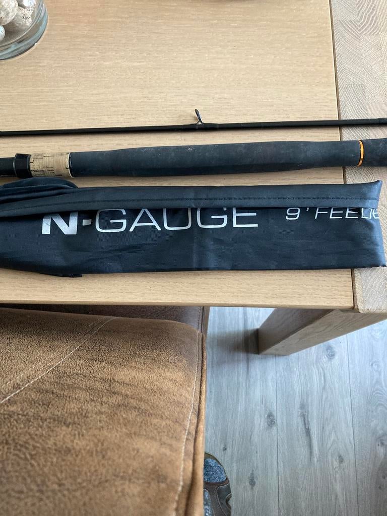 Feeder gauge guru 9 feed, Watersport en Boten, Hengelsport | Witvissen, Ophalen of Verzenden, Zo goed als nieuw