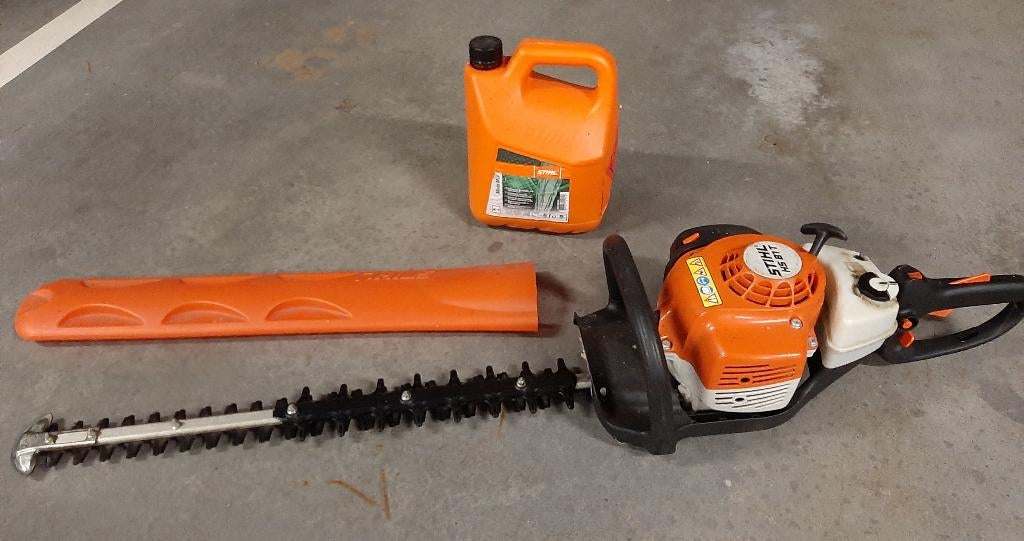 heggenschaar  stihl 81T  blad 60cm, Tuin en Terras, Heggenscharen, Ophalen, Gebruikt, Benzine, Stihl