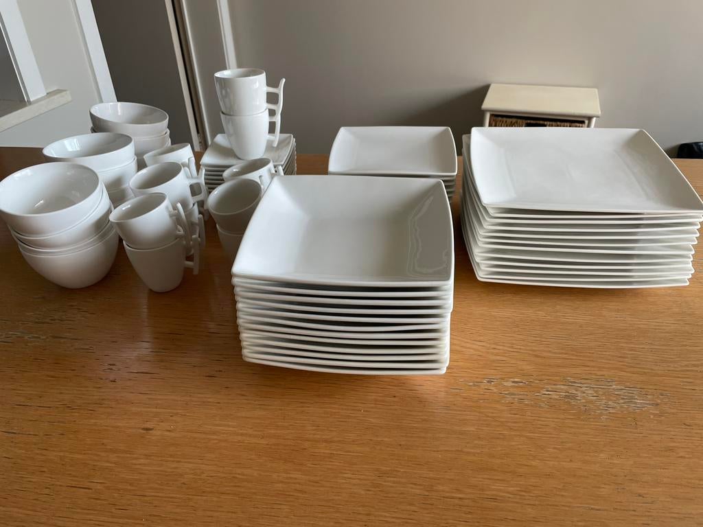 Servies - 12 delig, Huis en Inrichting, Ophalen, Bord(en)