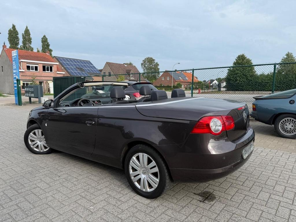 Volkswagen Eos Cabrio 1.6 Benzine | 1 JAAR GARANTIE, Voorwielaandrijving, 4 zetels, Gebruikt, 4 cilinders