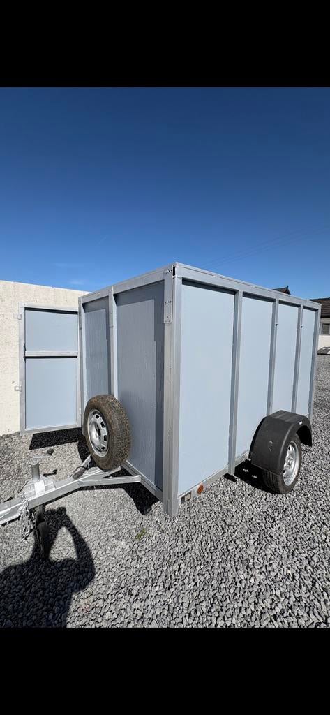 Remorque, Enlèvement, Comme neuf