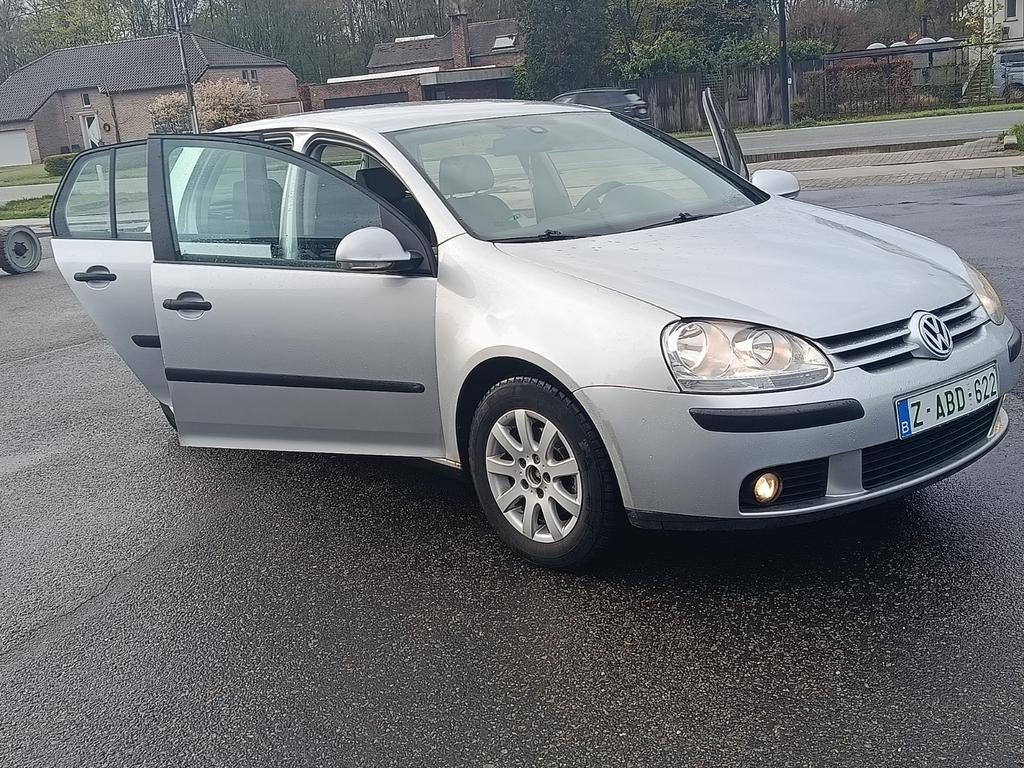 Golf 5 benzine/ 1.6 Cc/ 75 kw/ 5 deuren/ 2005, Auto's, Volkswagen, 75 kW, 1590 cc, Bedrijf, Golf