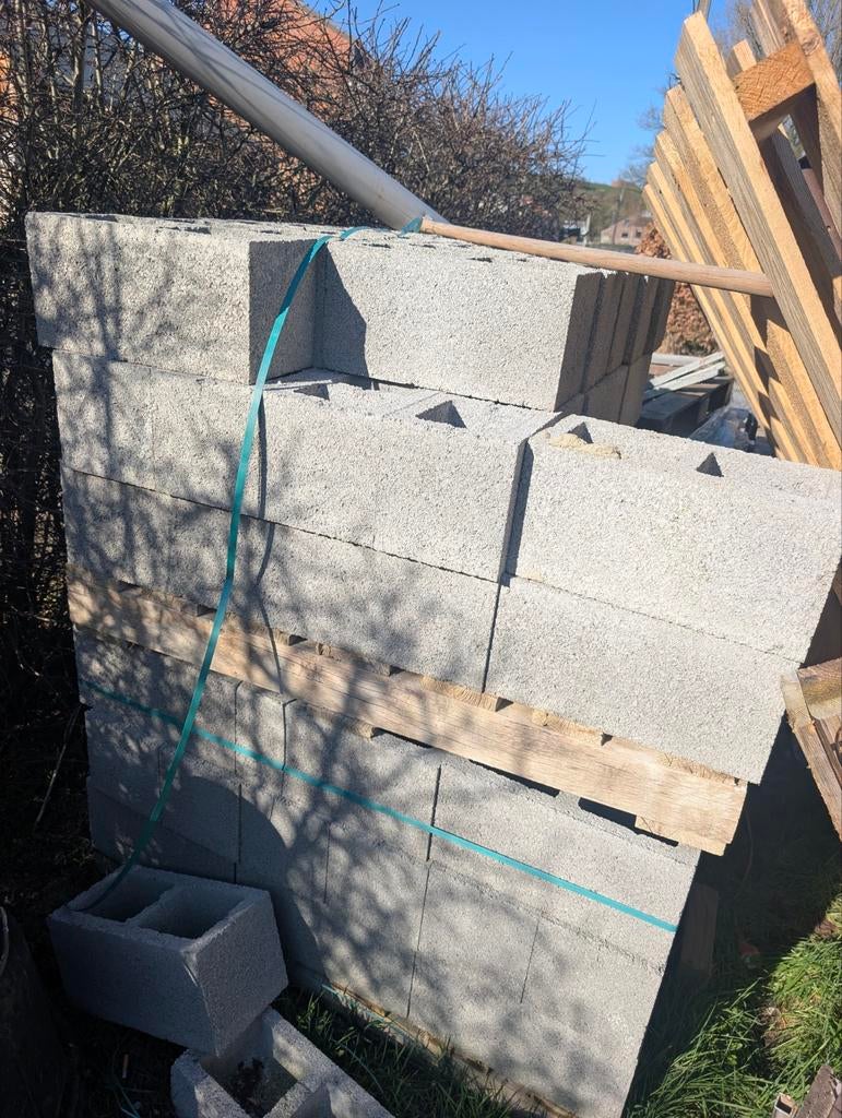 Bloc 19 (39/19/19), Bricolage & Construction, Enlèvement