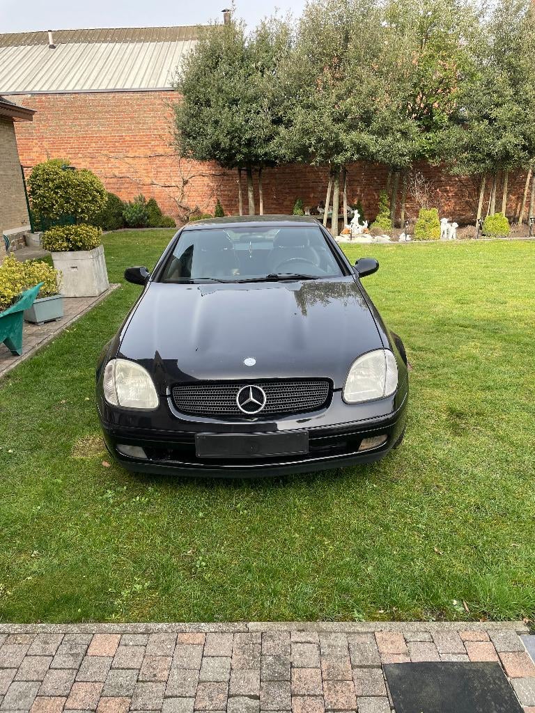Mercedes SLK 200, Autos, Mercedes-Benz, Achat, 750 kg, Boîte manuelle, Noir