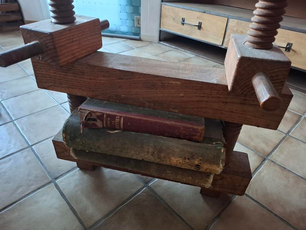 Boekenhouder, Ophalen