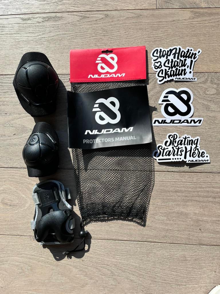 Nijdam Skate beschermingset Neo Nero, Sports & Fitness, Skateboard, Enlèvement ou Envoi, Comme neuf, Protection