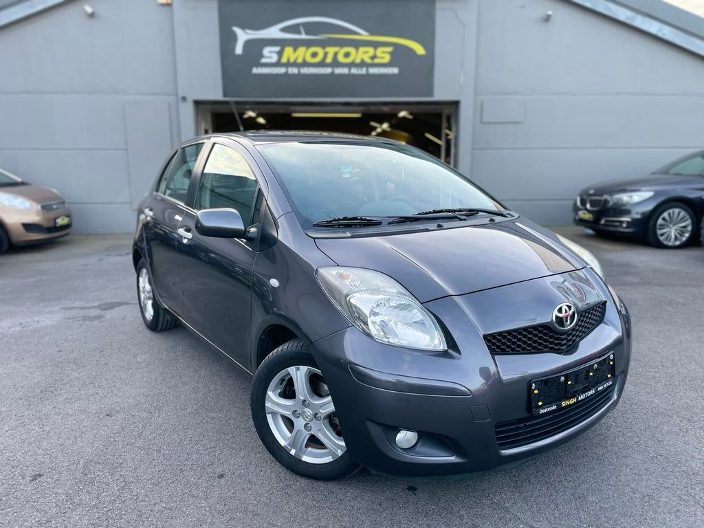 Toyota Yaris 1.3i | AUTOMAAT | Airco | 1eigenaar *GARANTIE*, Autos, Achat, Entretenue par le concessionnaire, 5 portes, 5 places