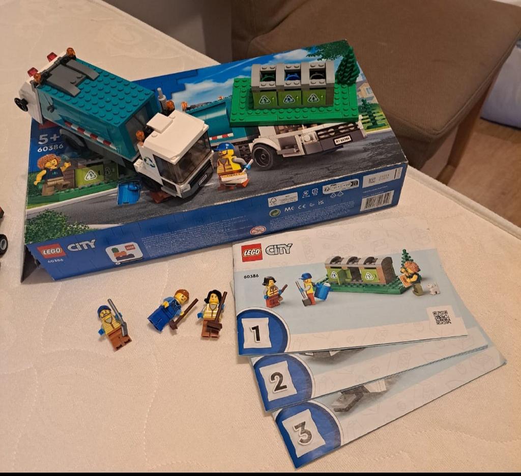 LEGO City 60386 Recycling vrachtwagen – Compleet, Kinderen en Baby's, Speelgoed | Playmobil, Ophalen, Zo goed als nieuw