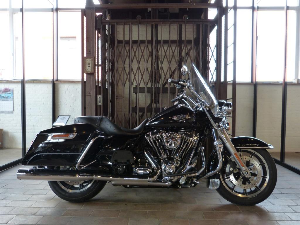 Harley-Davidson TOURING FLHR Road King (bj 2016), Motoren, Motoren | Harley-Davidson, 1690 cc, Bedrijf, Cruise Control, Meer dan 35 kW