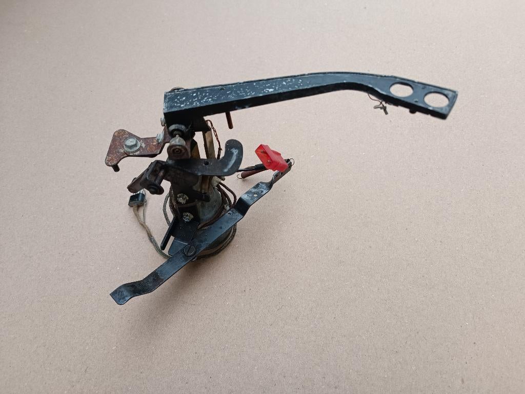 Tone Arm/ Mechaniek Rock-ola 470 (1977) jukebox, Collections, Machines | Jukebox, Envoi