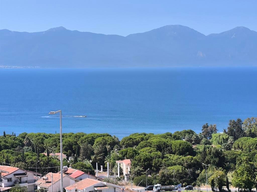 Appartements 2+1 avec vue sur la mer à vendre à Kuşadası., Ville, Kuşadası, Turquie, 125 m²