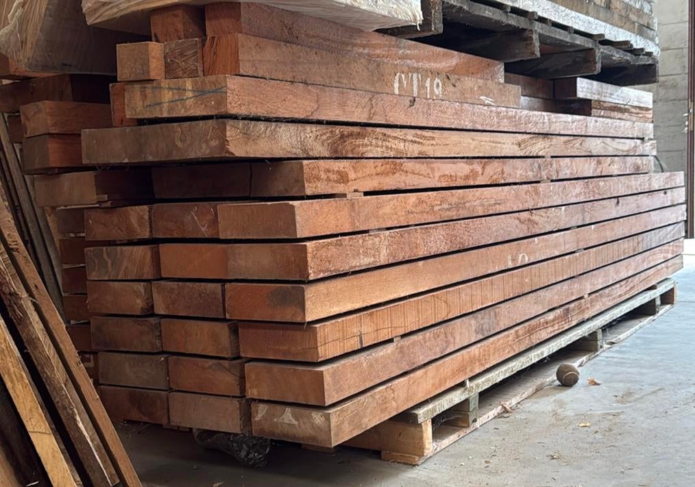 Te koop: hoogwaardige partij Afzelia hout 2,1 m³, Ophalen