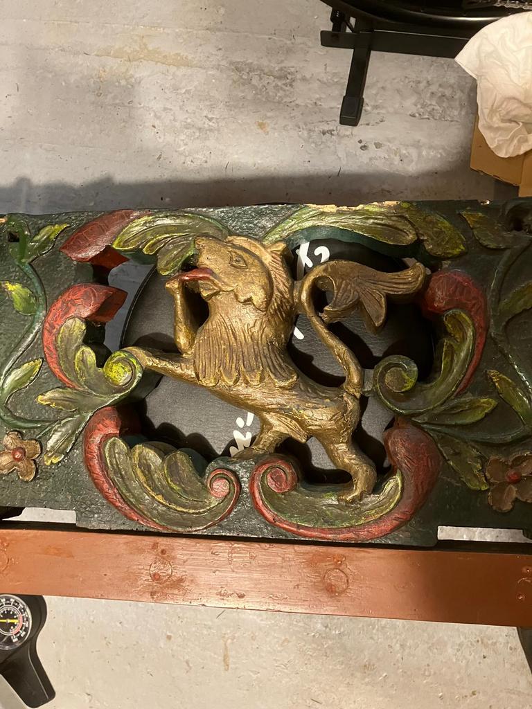 Antiek snijwerk paardenkar/koets, Enlèvement