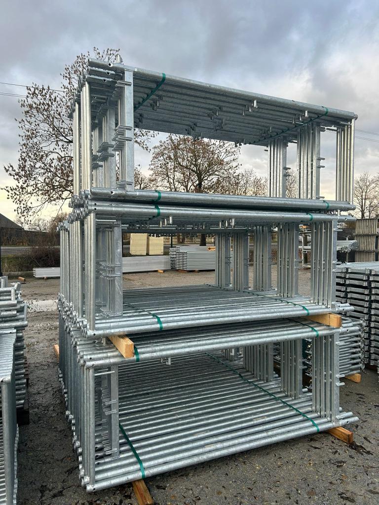 Nouvel échafaudage de façade Plettac | 450 m² | Livraison ra, Bricolage & Construction, Envoi, Neuf, Échafaudage de façade, 5 mètres de hauteur ou plus