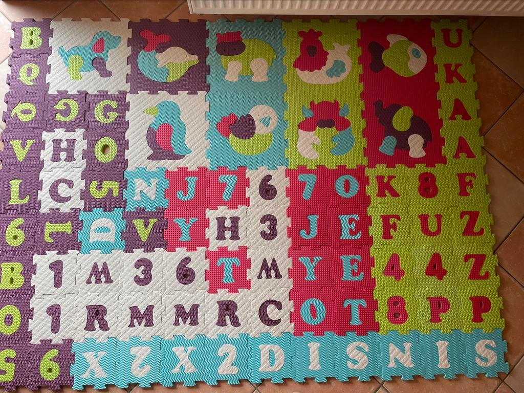 Tapis en mousse 180cm x 139cm, Enfants & Bébés, Enlèvement, Comme neuf