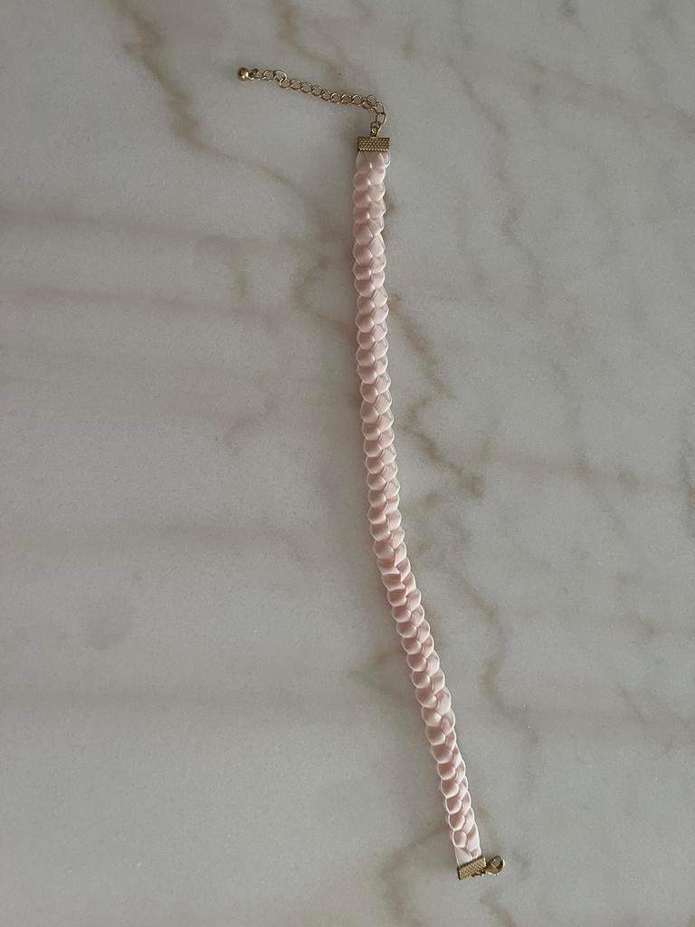 Collier rose ras du cou, Neuf