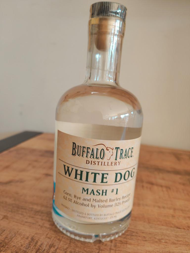 Buffalo Trace Distillery - Purée blanche pour chien #1 62,5 , Collections, Vins, Neuf, Autres types, Autres régions, Pleine, Enlèvement ou Envoi