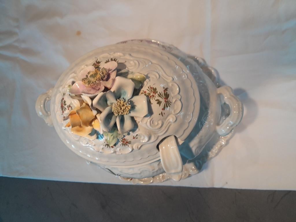 Soevereine van y. Bassano, Huis en Inrichting, Ophalen