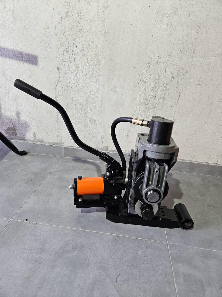 Ridgid 918 hydraulique 2"-6" 8"-12", Bricolage & Construction, Outillage | Autres Machines, Enlèvement ou Envoi, Comme neuf