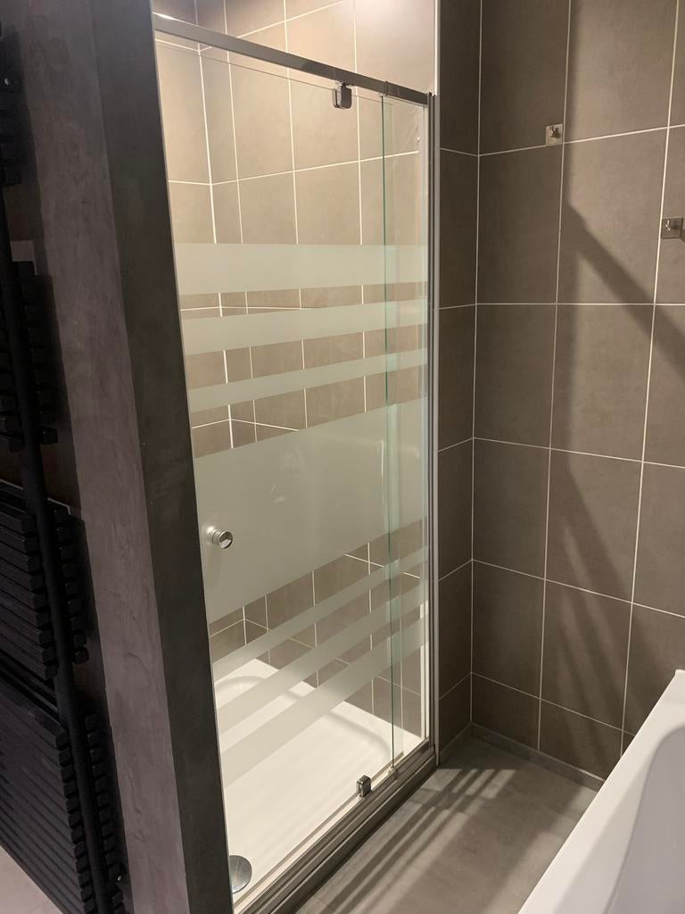 Porte de douche réglable +/-90cm de largeur, Maison & Meubles, Enlèvement, Utilisé, Avec douche