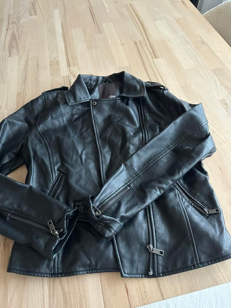 Practig lederlook jasje medium, Ophalen of Verzenden, Zo goed als nieuw
