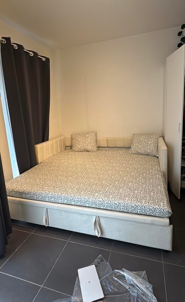 Sofa bed, Huis en Inrichting, Slaapkamer | Slaapbanken, Ophalen, Beige, 180 cm, 200 cm