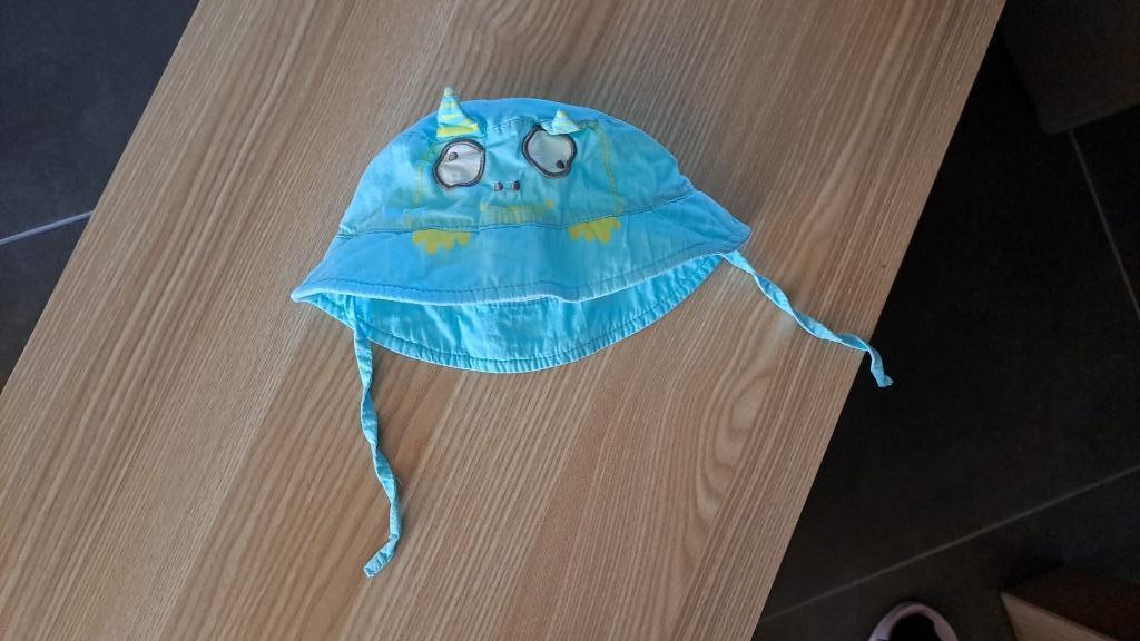 Zonnehoedje 1,5 à 2 jaar, Kinderen en Baby's, Ophalen of Verzenden, Gebruikt