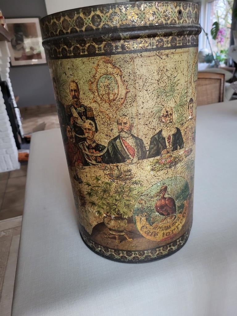 Grote antieke koffiedoos De Roode Pelikaan., Ophalen