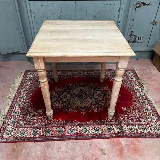 Landelijke eiken tafeltjes, Huis en Inrichting, Tafels | Eettafels, Zo goed als nieuw, 50 tot 100 cm, 50 tot 100 cm, Vier personen
