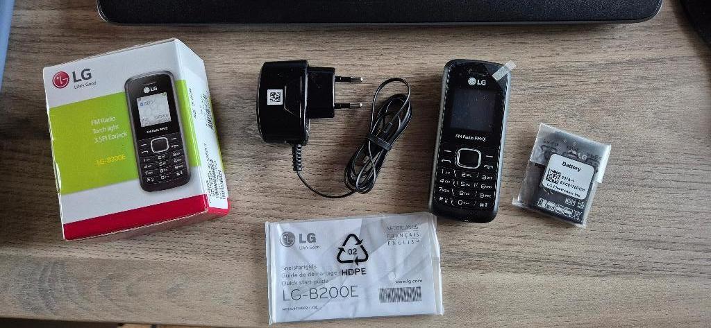 Nieuwe LG-B200E gsm, Télécoms, Téléphonie mobile | LG, Neuf, Enlèvement ou Envoi, Classique ou Candybar, Sans abonnement
