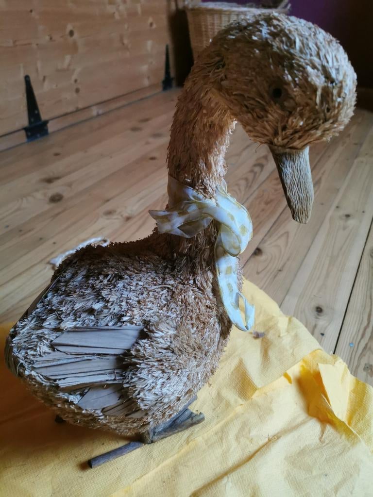 Heel mooie grote decoratie eend voor Pasen, Diversen, Pasen, Ophalen of Verzenden, Zo goed als nieuw