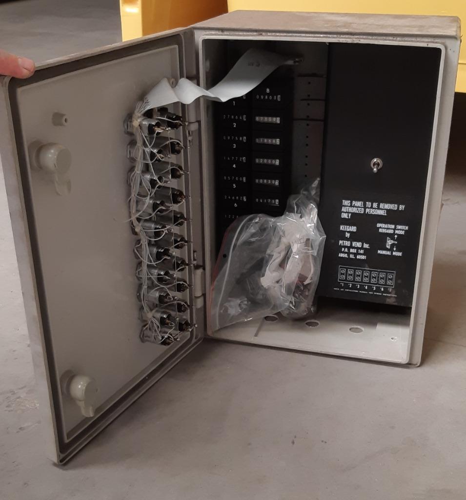 onderdeel benzinepomp, Verzamelen, Ophalen, Zo goed als nieuw