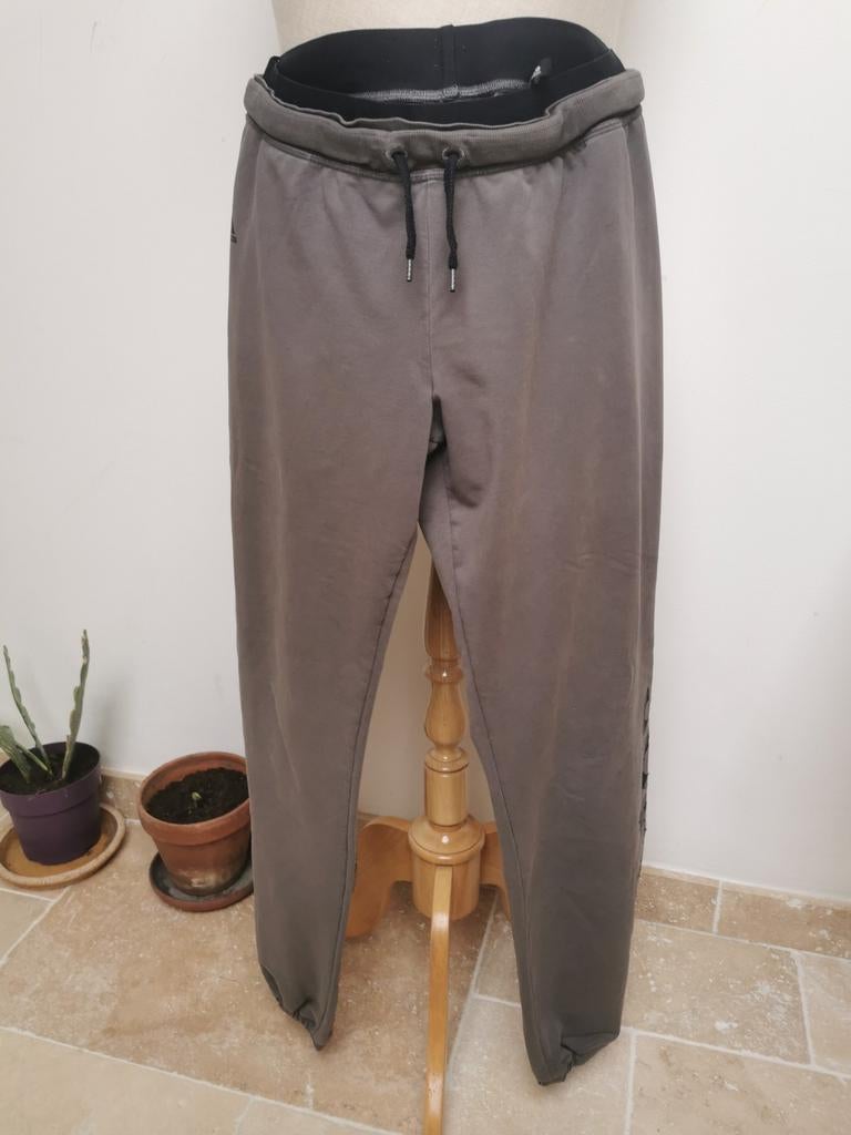 Mooie grijze dames sport broek van Adidas, Kleding | Dames, Ophalen of Verzenden, Zo goed als nieuw, Maat 38/40 (M)