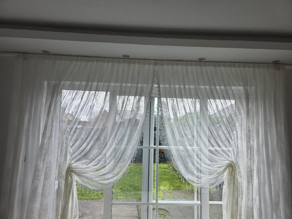 Rideau, Enlèvement, Blanc