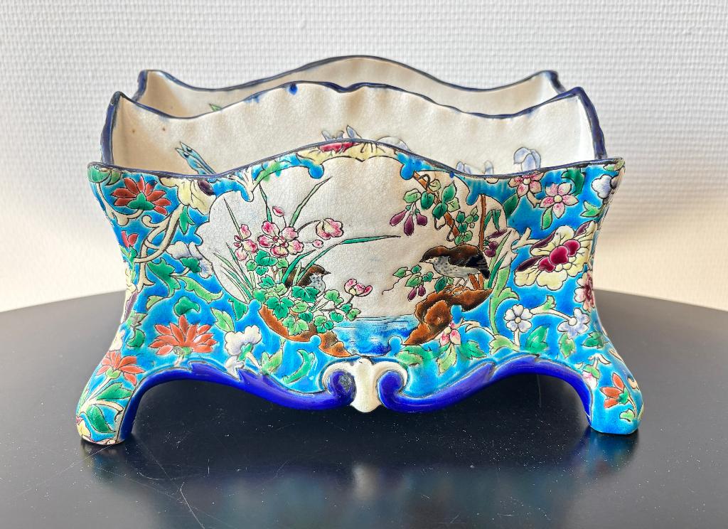 LONGWY Porte courrier Emaux de Longwy Forme F1310 • 1890, Antiquités & Art, Envoi