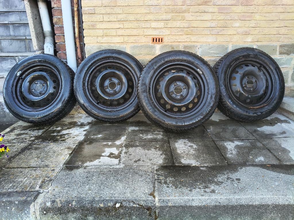 PNEUS HIVER SUR JANTES 185 60 R15, 15 pouces, Pneus hiver, 185 mm, Pneu(s)