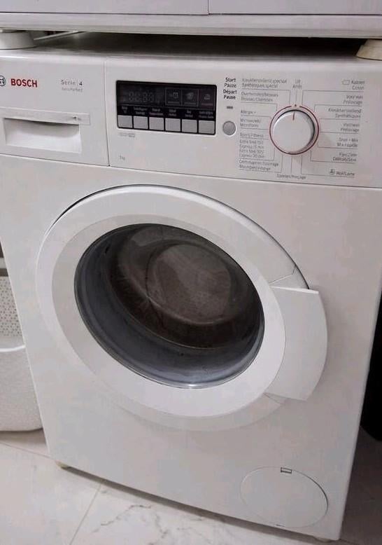 Bosch serie 4 varioperfect, Electroménager, 1200 à 1600 tours, 6 à 8 kg, Programme court, Comme neuf