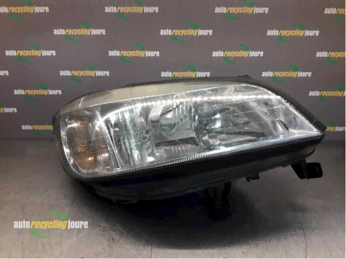 Phare droit d'un Opel Zafira, Autos : Pièces & Accessoires, -, -, Opel, 3 mois de garantie